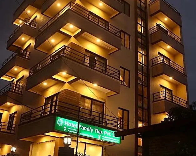 Family Ties Hotel 5*