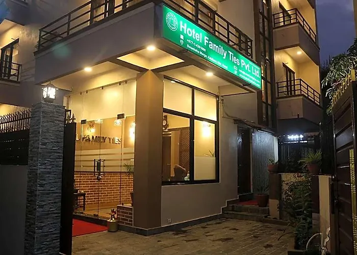 Family Ties Hotel 5*