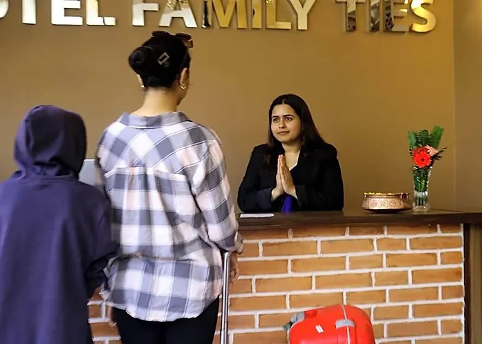 Family Ties Hotel